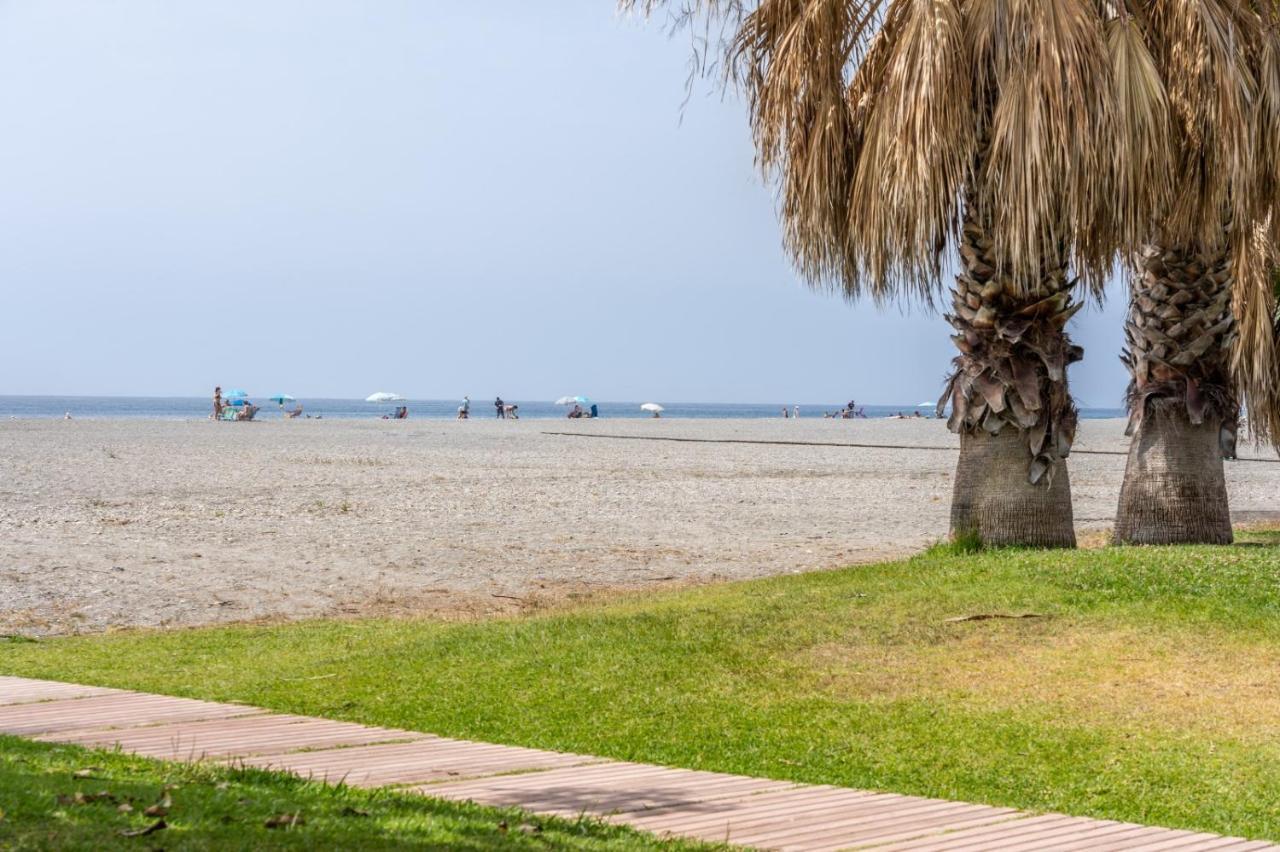 Lujo Frente Al Mar. Luxury On The Beachfront. モトリル エクステリア 写真